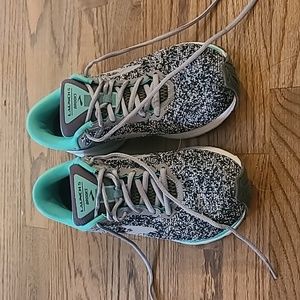 Brooks Launch womens size 9